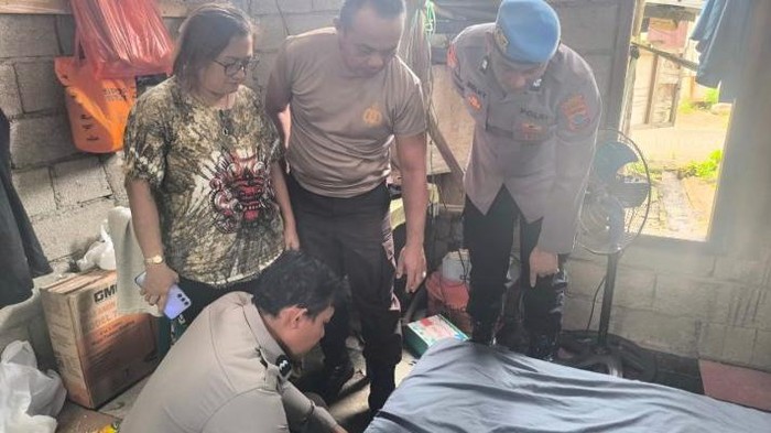 Tiga rumah warga di Kota Manado, Sulawesi Utara (Sultra), terkena peluru nyasar. Proyektil peluru tersebut diduga berasal dari latihan Kompi Kavaleri.