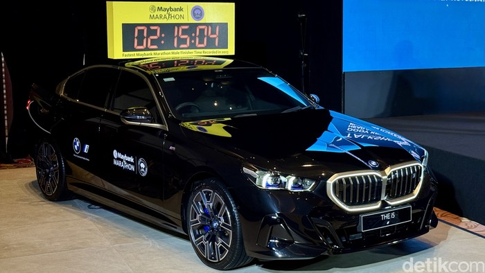 Mobil Listrik BMW-MINI Kawal Bali Marathon