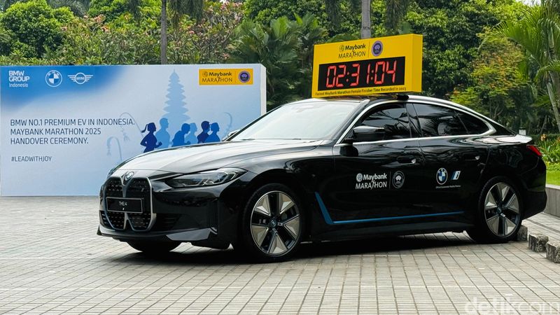 Mobil Listrik BMW-MINI Kawal Bali Marathon