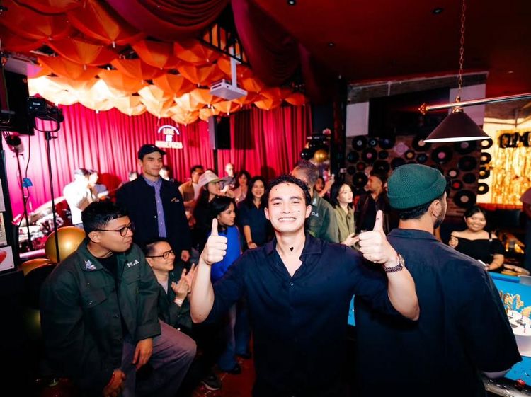 Momen Omara Esteghlal Dapat Kejutan Pesta Ultah dari Prilly Latuconsina