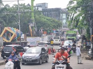 Mengintip Proyek di Tangerang Pemicu Antrean TransJ Jalur Langit