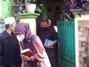 Heboh Pengajian Umi Cinta Diprotes Warga gegara Pernah Ada Anjing di Rumah