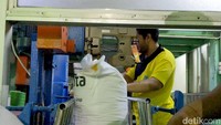 Produksi rata-rata 200 ton gula/hari, lebih dari 70% menjadi bagian petani.