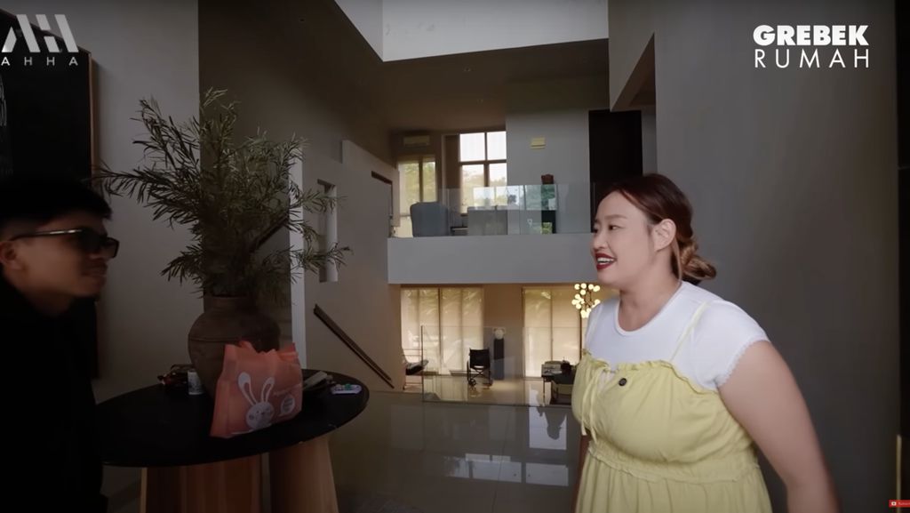 Ini Rumah Kontrakan Pinkan Mambo, Sewanya Rp 2,5 Juta Per Hari