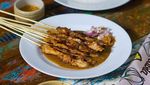 10 Sate Ayam Legendaris di Indonesia, Ada yang Berdiri Sejak 1945!