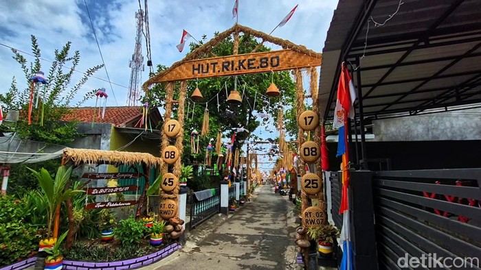 Suasana di Kampung Tipar Sukabumi