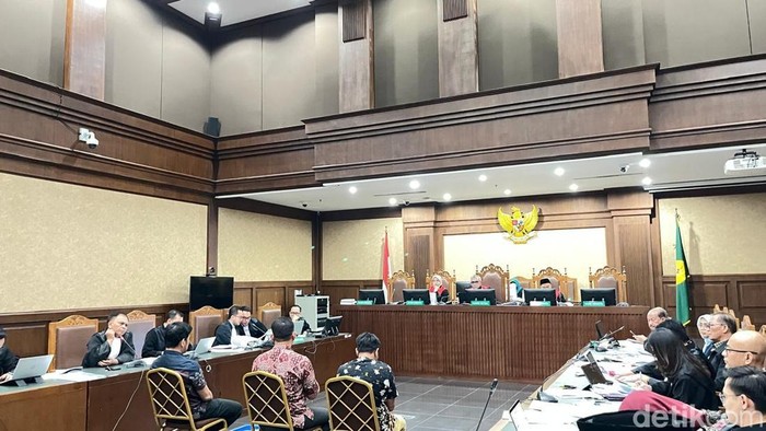 Suasana sidang kasus dugaan korupsi akuisisi saham PT Jembatan Nusantara (Mulia Budi/detikcom)