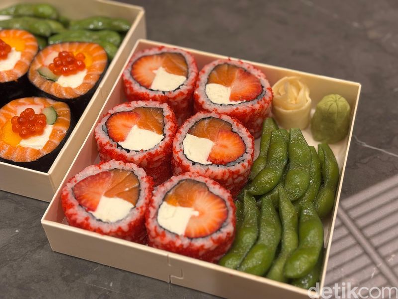 Sushi buah dari Sushi Hiro dan Chalton Ciptadi.
