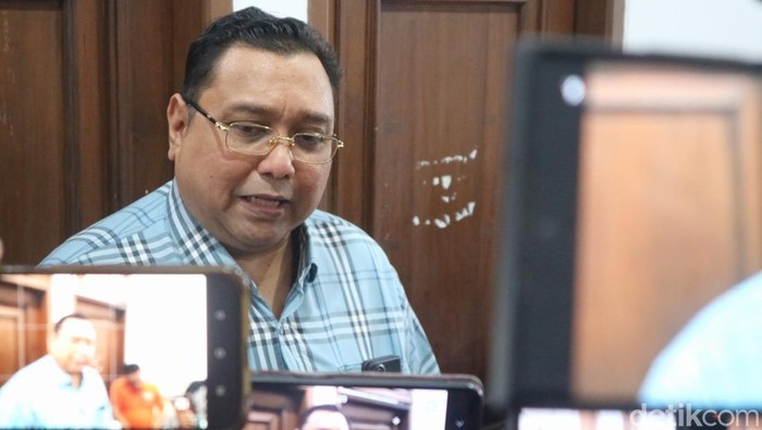 Wakil Pansus Hak Angket DPRD Pati, Joni Kurnianto saat konferensi pers di DPRD Pati, Kamis (14/8/2025)
