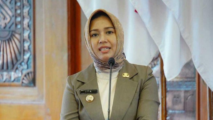 Wali Kota Mojokerto Ika Puspitasari atau Ning Ita