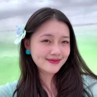 Matanya sangat mirip, lembut dan tenang! Apakah ini Barbie yang lain dari alam semesta paralel? Itu Barbie, kan? Dengan berat badan yang sudah naik, lebih sehat, dan bepergian dengan nama samaran, tulis netizen. Foto: Weibo