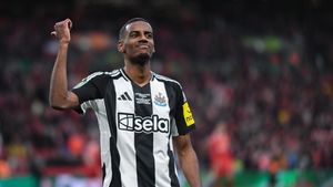8 Bintang EPL yang Absen di Pekan Perdana usai Diisukan Pindah