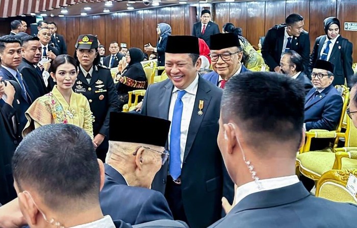 Anggota DPR RI sekaligus Wakil Ketua Umum Partai Golkar Bambang Soesatyo (Bamsoet) usai menghadiri Sidang Tahunan MPR RI dan Sidang Bersama DPR RI-DPD RI tahun 2025 di Gedung Parlemen, Jakarta, Jumat (15/8/2025).