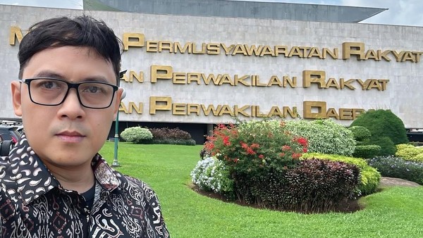 Sosok Ari Bias, Pencipta Lagu Populer Agnez Mo dan Kris Dayanti