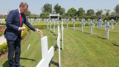 Bunga dan Doa di Surabaya, Kenang Korban Perang Dunia II di Asia