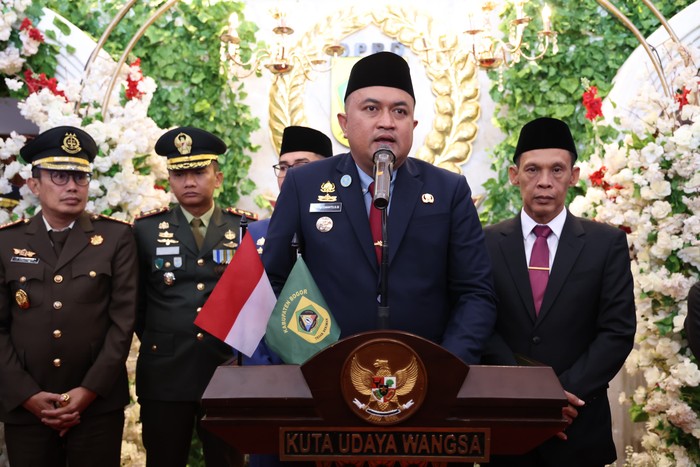 Bupati Bogor Rudy Susmanto bersama jajaran DPRD Kabupaten Bogor melakukan Rapat Paripurna Istimewa untuk mendengarkan Pidato Kenegaraan Presiden Republik Indonesia, Prabowo Subianto.