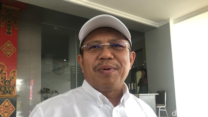 Bupati Lombok Barat, Lalu Ahmad Zaini (LAZ) saat ditemui detikBali, Jumat (15/8/2025). (M. Zahiruddin/detikBali)