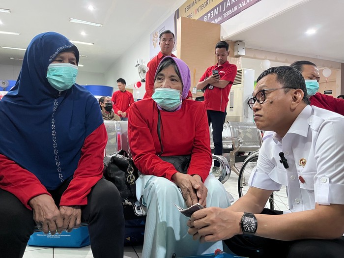 Cek kesehatan gratis untuk pekerja migran.