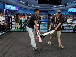 China Gelar Pesta Olahraga Robot Humanoid Dunia