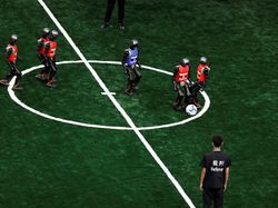 China Gelar Pesta Olahraga Robot Humanoid Dunia