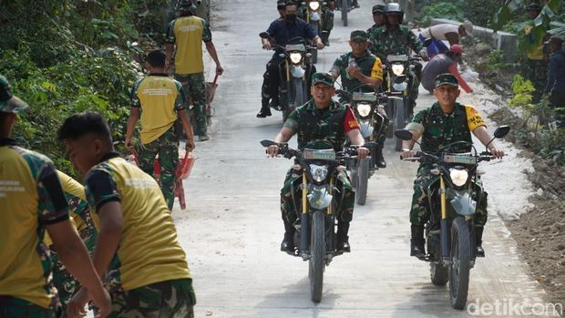 Dandim dan Tim Wasev naik trail cek jalan rigid