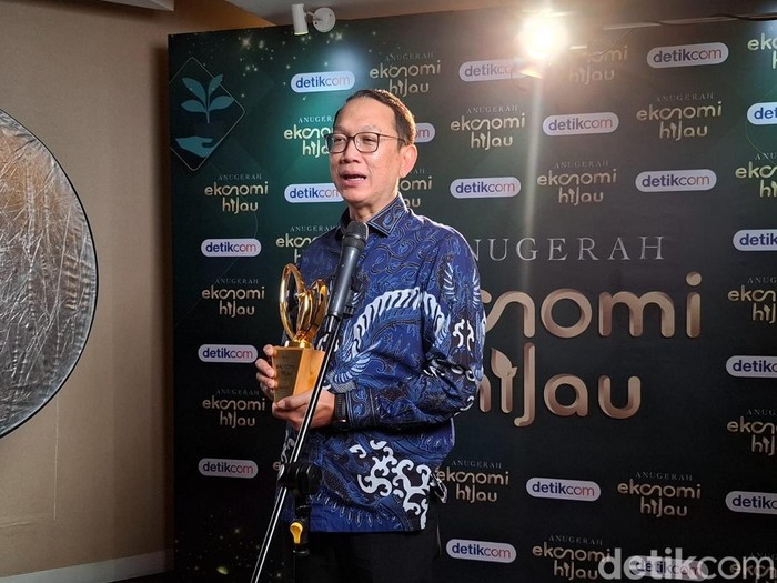 Director & Chief Enterprise & Strategic Relationship Officer XLSMART Andrijanto Muljono