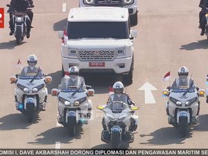 Video: Prabowo Mau Wajibkan Menteri Pakai Mobil Maung