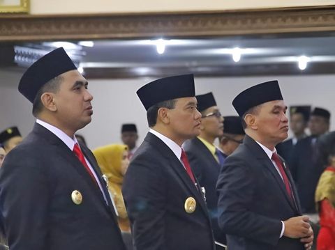 Gubernur dan Wakil Gubernur Jateng, Ahmad Luthfi dan Taj Yasin Maimoen saat mengikuti Sidang Tahunan MPR di secara daring di Gedung Berlian, Semarang, Jumat (15/8/2025).