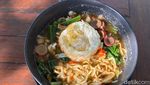 Ada Mie Godhok dan Es Kopi Butterscotch Enak di Kafe Museum Satriamandala