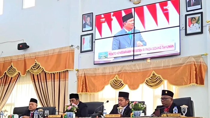 Keterangan foto: Rapat paripurna DPRD Tapteng dengan agenda mendengarkan pidato kenegaraan Presiden Prabowo Subianto (Istimewa)