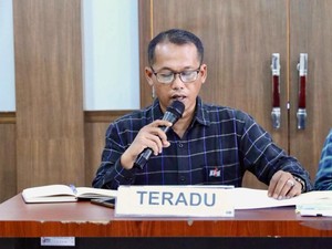 Bertemu Caleg Saat Pemilu Bikin Ketua KPU Labura Dicopot