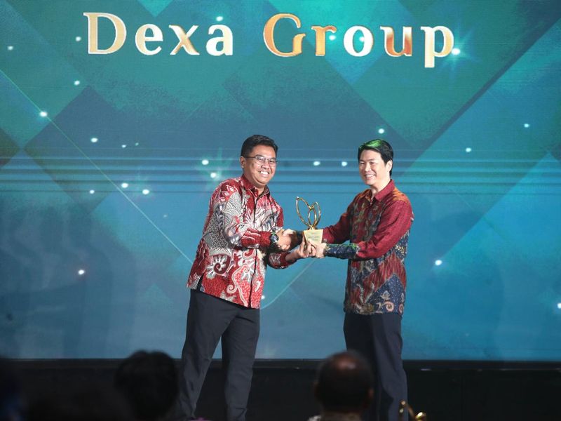 Komitmen ESG Dexa Group Raih Anugerah Ekonomi Hijau untuk Green Pharmacy