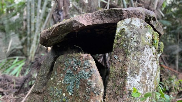 Kuburan Batu di Rimba Krayan yang Pernah Jadi Sasaran Pencurian
