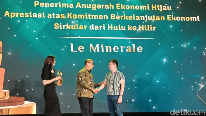 Le Minerale Ekonomi Hijau