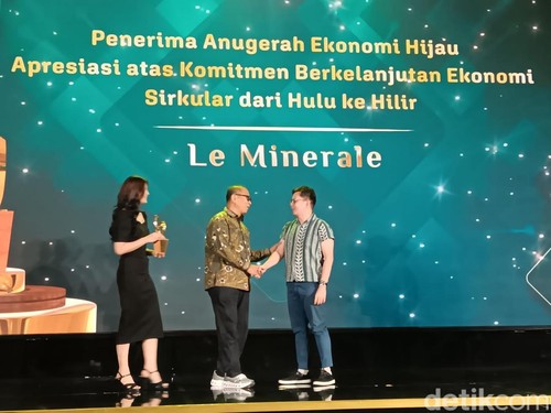 Le Minerale Sulap Botol Plastik Bekas Jadi Produk Bernilai Jual