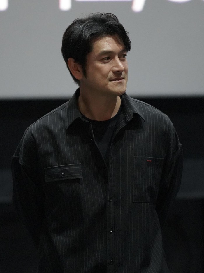 Aktor Lee Ji Hoon saat promo film The Roundup: Punishment.