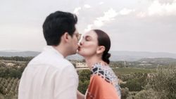 Potret Luna Maya yang Dipuji Maxime Bouttier Kayak Usia 22 Tahun Potret Luna Maya yang Dipuji Maxime Bouttier Kayak Usia 22 Tahun