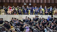 Sidang turut dihadiri mantan presiden RI, Susilo Bambang Yudhoyono dan Joko Widodo.