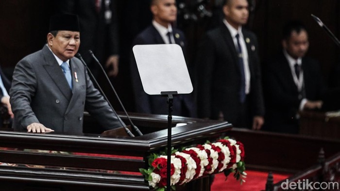 Presiden Prabowo Subianto menyampaikan pidato kenegaraan perdananya dalam Sidang Tahunan MPR serta Sidang Bersama DPR–DPD di Gedung Nusantara, Jakarta, Jumat (15/8/2025).