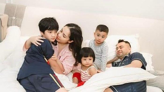 Momen Ultah Ke-10 Rafathar Momen Ultah Ke-10 Rafathar