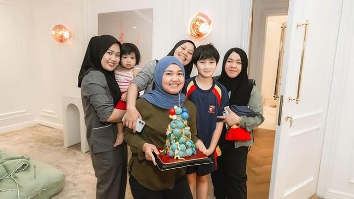 Momen Ultah Ke-10 Rafathar Momen Ultah Ke-10 Rafathar