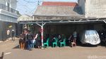 Warga Berbondong-bondong Melayat ke Rumah Duka Mpok Alpa