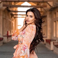 Wanita yang bekerja sebagai instruktur kesehatan dan guru psikologi itu juga mendirikan Olive Green Academy yang mempromosikan keberlanjutan melalui program pelatihan dan kesadaran. Melalui platform tersebut, ia bertekad membantu wanita Palestina mendapatkan pendidikan dalam advokasi lingkungan dan media digital untuk mengembangkan bisnis berkelanjutan. Foto: Instagram @nadeen.m.ayoub