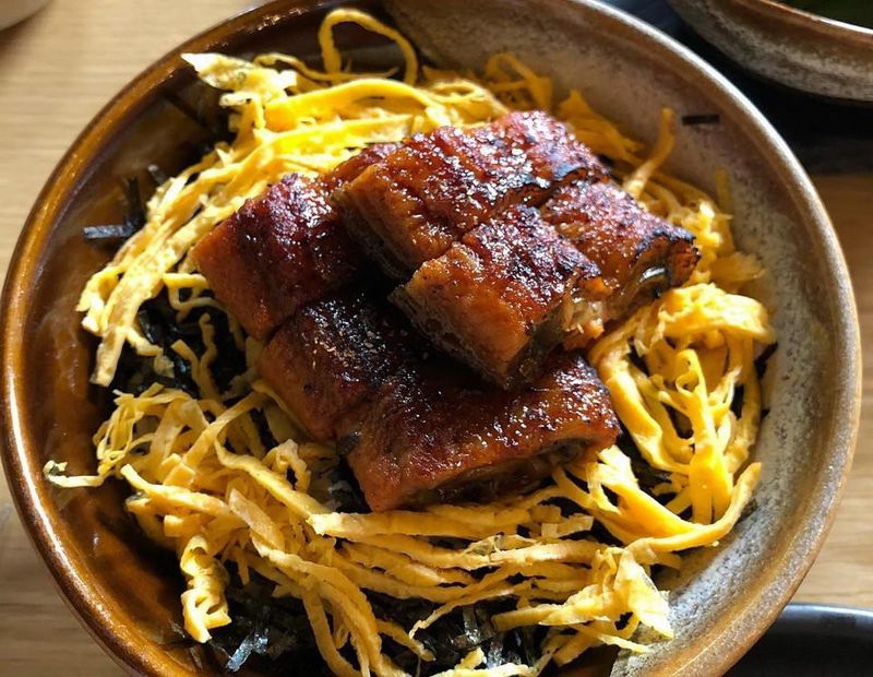 Okuzuno juga dikenal menawarkan hidangan unagi don lezat.