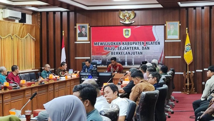 Pemkab Klaten terus berupaya untuk menyelesaikan permasalahan sampah di TPA Troketon di Kecamatan Pedan.