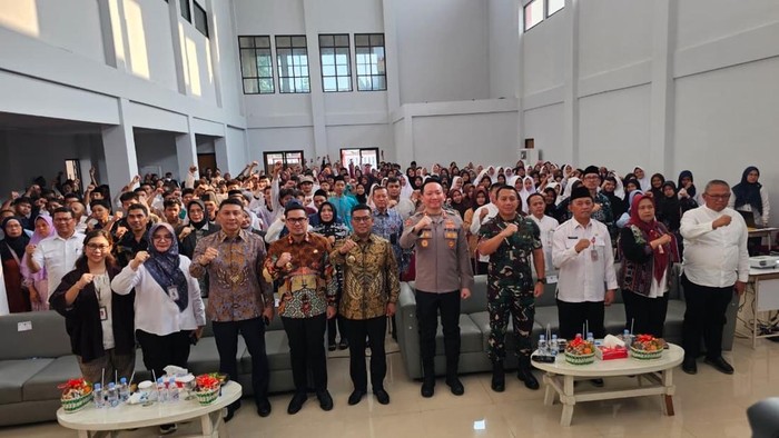 Pemerintah Kota Tangerang Selatan (Tangsel) terus mendukung kehadiran sekolah rakyat yang menjadi program unggulan Presiden Prabowo Subianto.