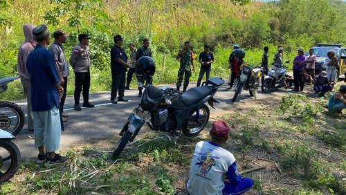 Personel TNI dan Polri di lokasi bentrokan warga di perbatasan Manggarai Timur-Ngada, Kamis (14/8/2025) (Dok. Humas Polres Ngada)