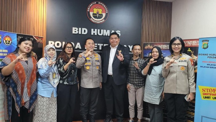 Polda Metro Jaya menggelar sosialisasi UU KIP.