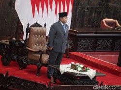 Prabowo Pakai Setelan Serasi dengan Kebaya Titiek Soeharto di Sidang Tahunan Prabowo Pakai Setelan Serasi dengan Kebaya Titiek Soeharto di Sidang Tahunan