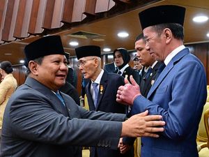 Dua Jempol Jokowi untuk Prabowo